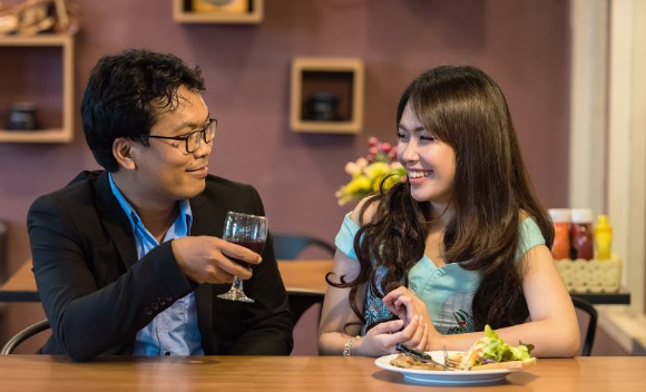 돌싱녀 3명 중 1명은 재혼 맞선에서 식사 습성을 보고 상대방의 모든 것을 파악하는 것으로 나타났다. 본 기사와 무관한 이미지. [사진=픽사베이]