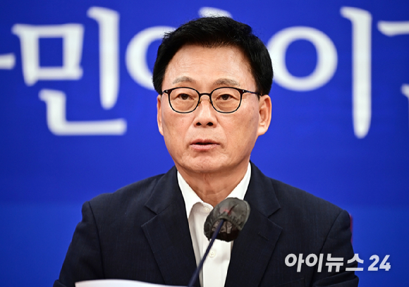 박광온 더불어민주당 원내대표가 21일 오전 서울 여의도 국회에서 열린 정책조정회의에서 발언하고 있다. [사진=곽영래 기자]