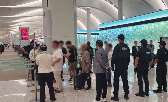 경찰이 캄보디아 피싱범죄 조직과 연루된 것으로 추정되는 30대 남성의 출국을 적극 제지했다. 사진은 캄보디아 국기. [사진=픽사베이@jorono]