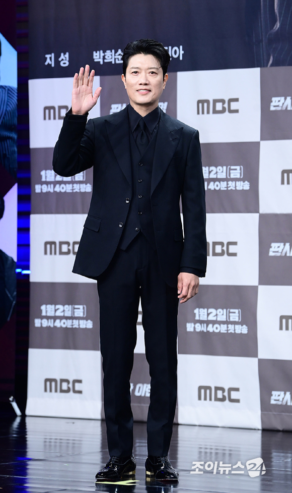 배우 박희순이 2일 오후 서울 마포구 상암동 MBC 골든마우스홀에서 열린 MBC 새 금토드라마 '판사 이한영' 제작발표회에 참석하고 있다. [사진=정소희 기자]