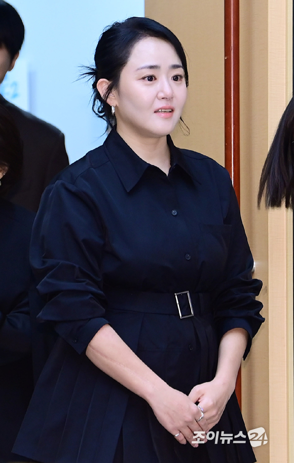 배우 문근영이&nbsp;30일 오전 서울 양천구 목동 SBS 사옥에서 열린&nbsp;SBS 오디션 프로그램 '우리들의 발라드 2' 제작발표회에서 참석 하고 있다. [사진=정소희 기자]