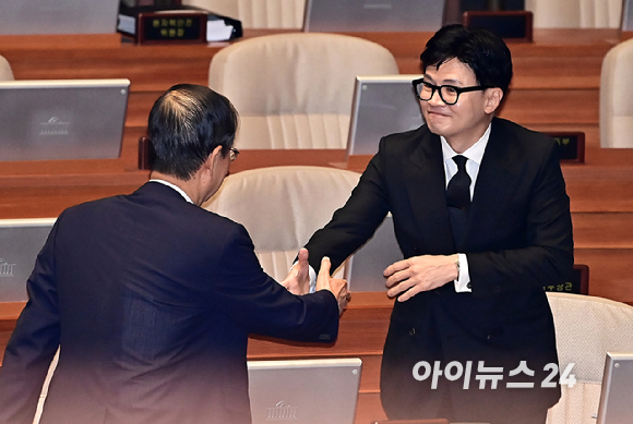 한동훈 법무부 장관이 5일 오후 서울 여의도 국회 본회의장에서 열린 정치 분야 대정부질문에 참석하고 있다. [사진=곽영래 기자]