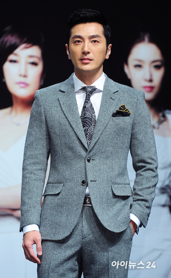 지난 2014년 17일 오후 서울 순화동 호암아트홀에서 열린 jtbc 새 일일드라마 '귀부인' 제작발표회 [사진=아이뉴스24 DB ]