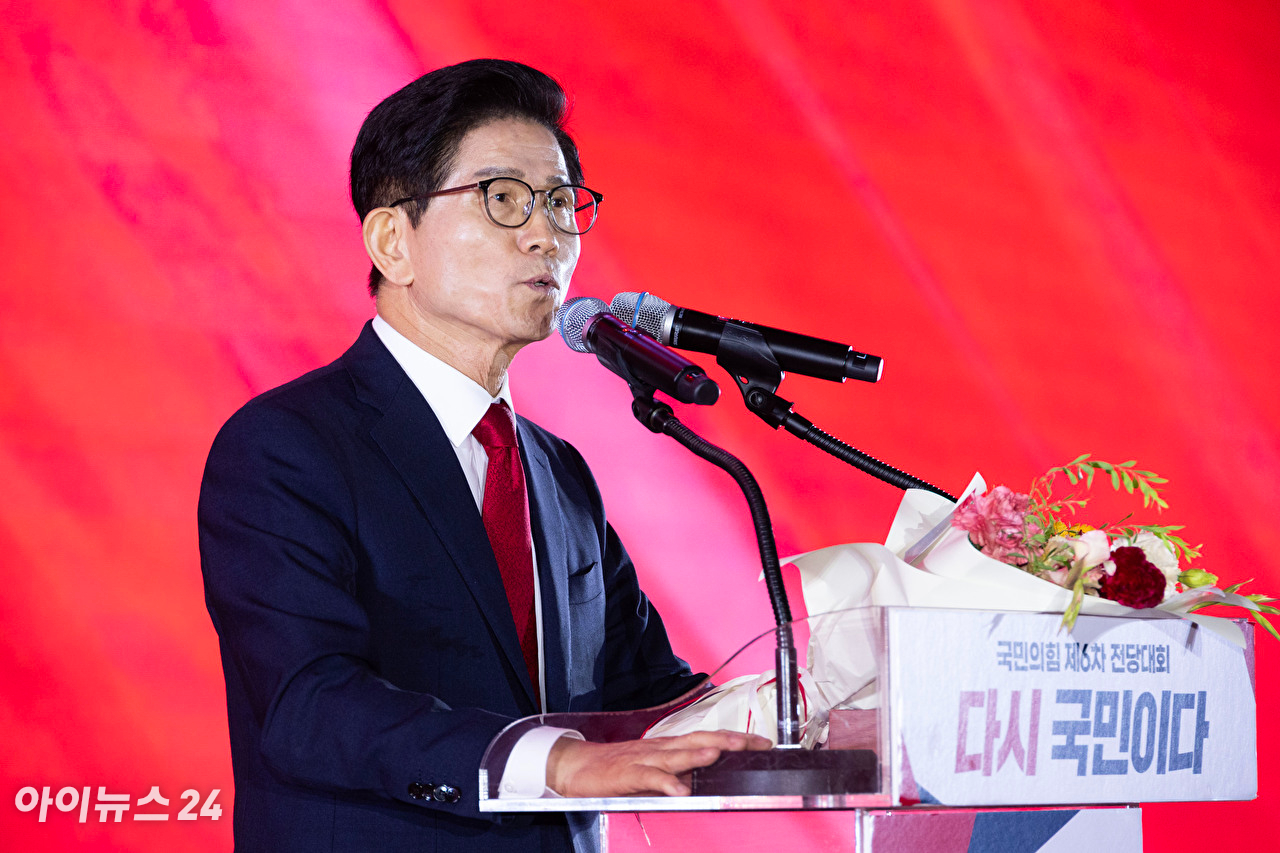 국민의힘 당 대표 결선투표 진출자 김문수 후보가 22일 오후 충북 청주시 오스코에서 열린 제6차 전당대회에서 발언하고 있다. [사진=곽영래 기자]