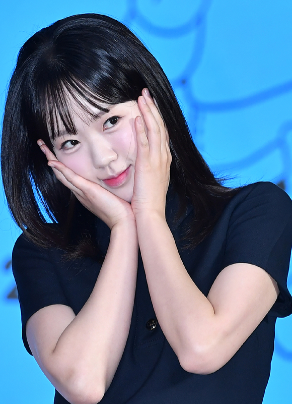 배우 지예은이 10일 오전 서울 영등포구 여의도동 KBS별관에서 진행된 KBS 2TV 새 예능프로그램 '크레이지 리치 코리안' 제작발표회에 참석해 포즈를 취하고 있다. [사진=문수지 기자]
