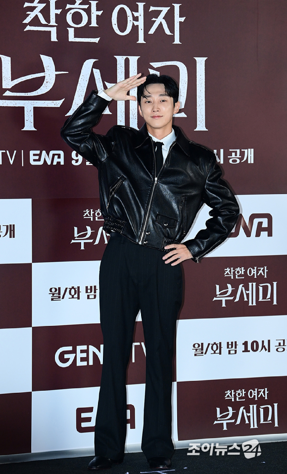 배우 진영이 22일 오후 서울 CGV 영등포에서 열린 지니 TV 오리지널 '착한 여자 부세미' 제작발표회에 참석하고 있다. [사진=정소희 기자]