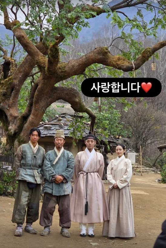 박지훈 전미도 유지태 김민 [사진=박지훈 SNS]