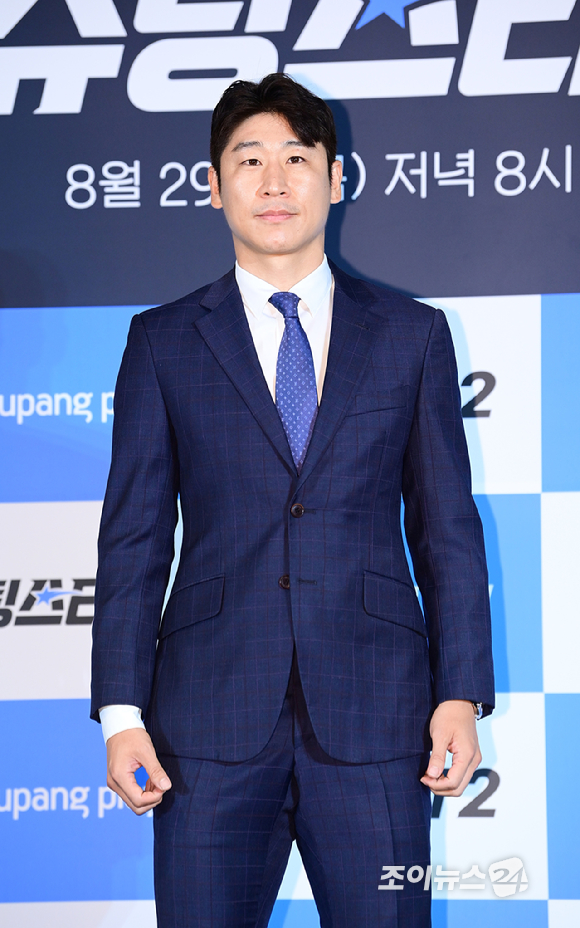 축구선수 이근호가 28일 오전 서울 구로구 더 링크 서울 트리뷰트 포트폴리오 호텔에서 열린 쿠팡플레이 예능 '슈팅스타' 시즌 2 제작발표회에 참석하고 있다. [사진=정소희 기자]