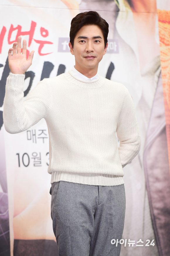 배우 고세원이 지난 2016년 10월26일 오후 서울 상암동 스탠포드호텔 그랜드볼룸에서 열린 케이블 채널 tvN 월화드라마 '막돼먹은 영애씨 15' 제작발표회에 참석해 포즈를 취하고 있다. [사진=아이뉴스24 포토 DB ]