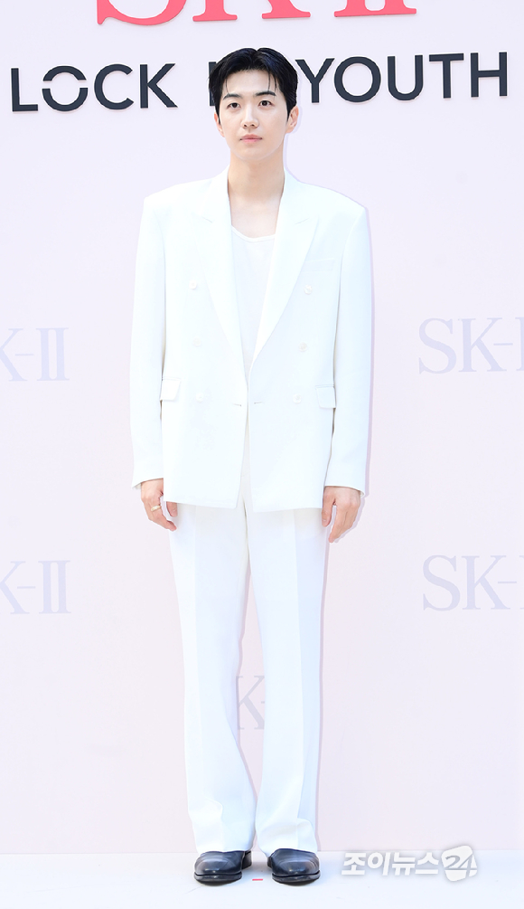 배우 강훈이 3일 오후 서울 성동구 성수동 앤더슨씨에서 열린 SK-II 팝업스토어 오픈 기념 포토 행사에 참석하고 있다. [사진=정소희 기자]