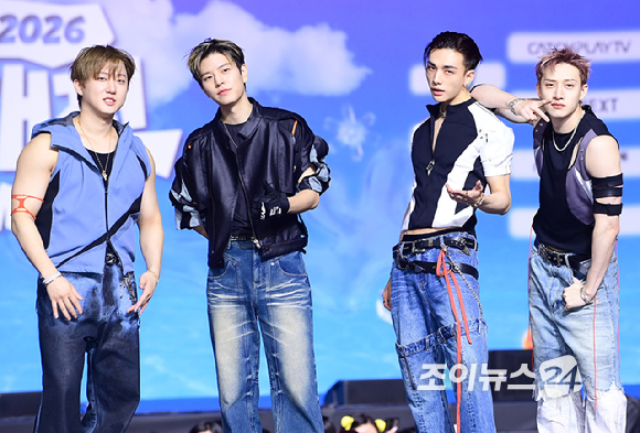 그룹 스트레이 키즈(Stray Kids)가 9일 오후 경기도 일산 킨텍스에서 열린 2026 SBS 가요대전 Summer 블루카펫 행사에 참석하고 있다. [사진=정소희 기자]