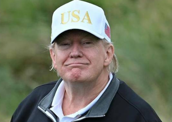 도널드 트럼프 주니어와 에릭 트럼프가 워싱턴 D.C. 미 국회의사당 하원 회의장에서 도널드 트럼프 대통령의 상하원 합동 회의 국정 연설을 듣고 있다. [사진=AP/연합뉴스]