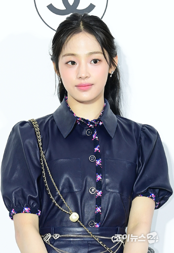 그룹 뉴진스 민지가 23일 오후 서울 성동구 성수동 인근에서 열린 샤넬 루쥬 알뤼르 팝업 행사에 참석하고 있다. [사진=정소희 기자]
