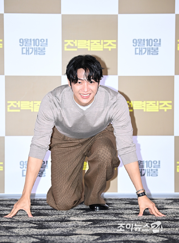 배우 이신영이 5일 오후 서울 롯데시네마 월드타워점에서 열린 영화 '전력질주' 언론시사회에서 포토타임을 갖고 있다. [사진=곽영래 기자]