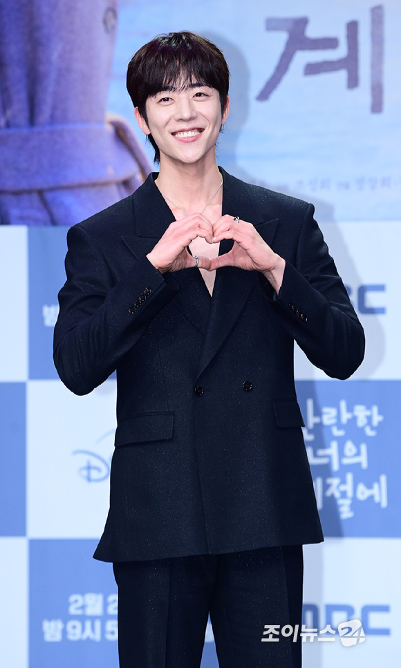 배우 채종협이 19일 오후 서울 마포구 상암동 MBC 골든마우스홀에서 열린 MBC 새 금토드라마 '찬란한 너의 계절에' 제작발표회에 참석하고 있다. [사진=정소희 기자]