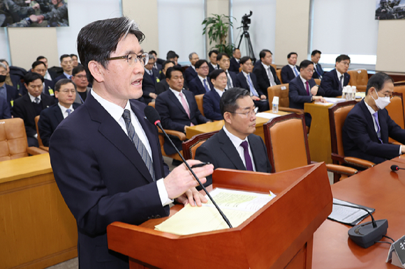 개혁신당 이준석 의원이 지난 11일 서울 여의도 국회 소통관에서 고위공직자법죄수사처 폐지법 발의 취지를 설명하고 있다. 2025.3.11 [사진=연합뉴스]