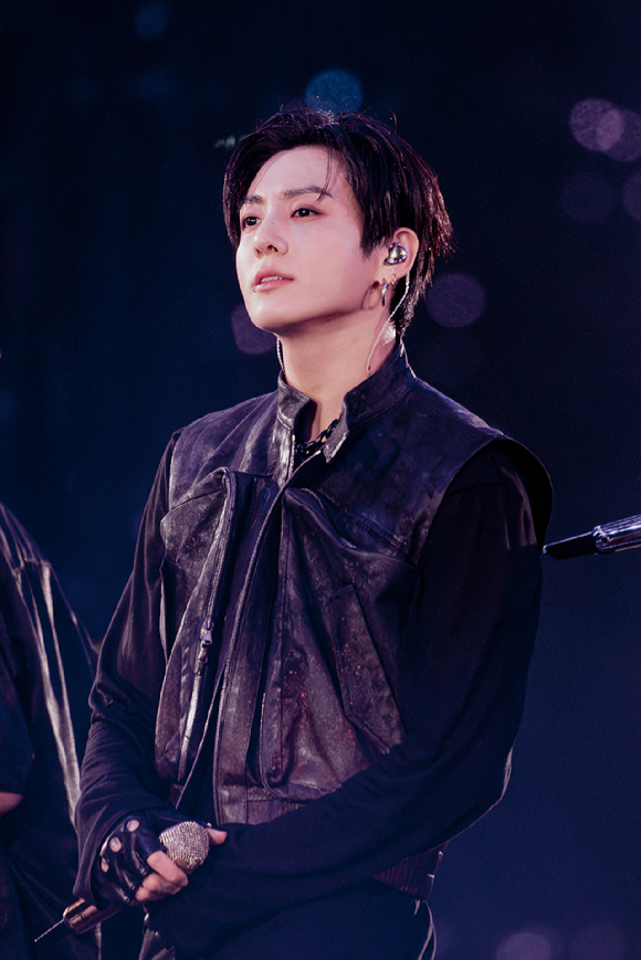 [BTS in 부산] 방탄소년단 지민·정국 "데뷔 13주년에 고향서 공연…반갑습니데이"