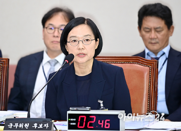 한성숙 중소벤처기업부 장관 후보자가 15일 오전 서울 여의도 국회 산업통산자원중소벤처기업위원회에서 열린 인사청문회에서 질의에 답변하고 있다. [사진=곽영래 기자]
