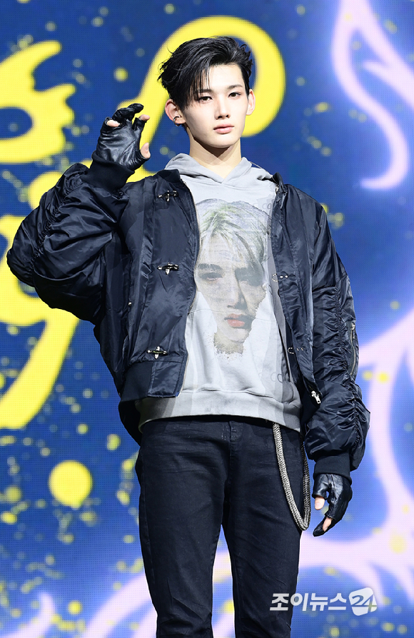 그룹 앤팀 조가 28일 오후 서울 용산구 한남동 블루스퀘어에서 열린 &TEAM(앤팀) 한국 데뷔 앨범 미니 1집 'Back to Life'(백 투 라이프)발매 기념 쇼케이스에 참석하고 있다. [사진=정소희 기자]