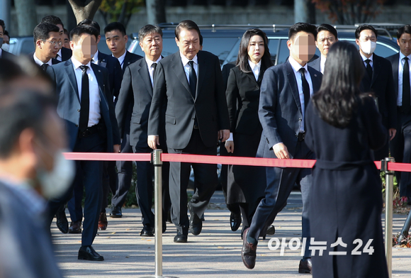 LG그룹이 페이스북을 통해 '이태원 참사' 희생자들을 추모했다. [사진=LG그룹]