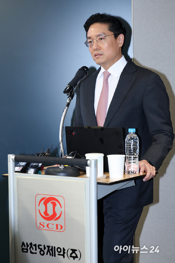 전인석 삼천당제약 대표가 6일 오후 서울 서초구 삼천당제약 본사에서 열린 기자간담회에서 발언하고 있다. [사진=곽영래 기자]