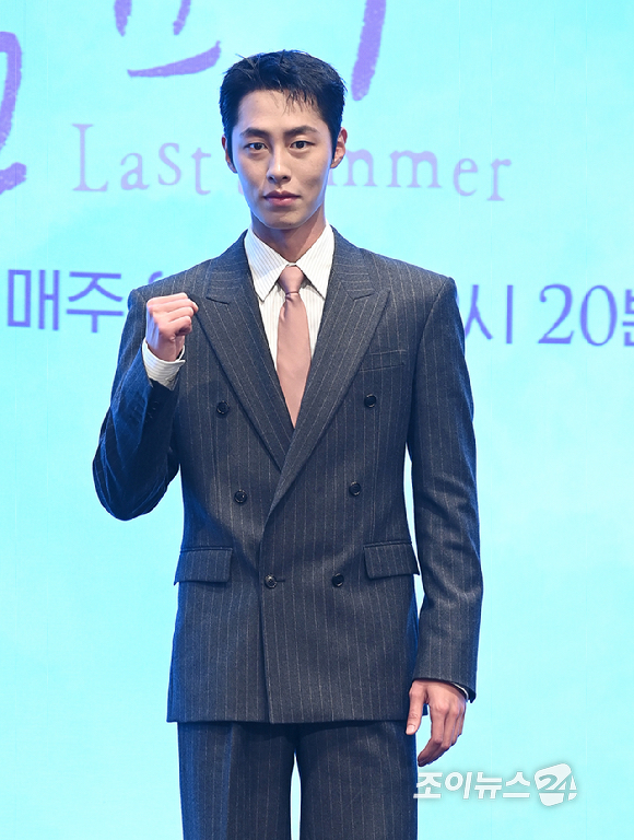 [포토] 이재욱 &apos;여름을 기다려온 건축가&apos;