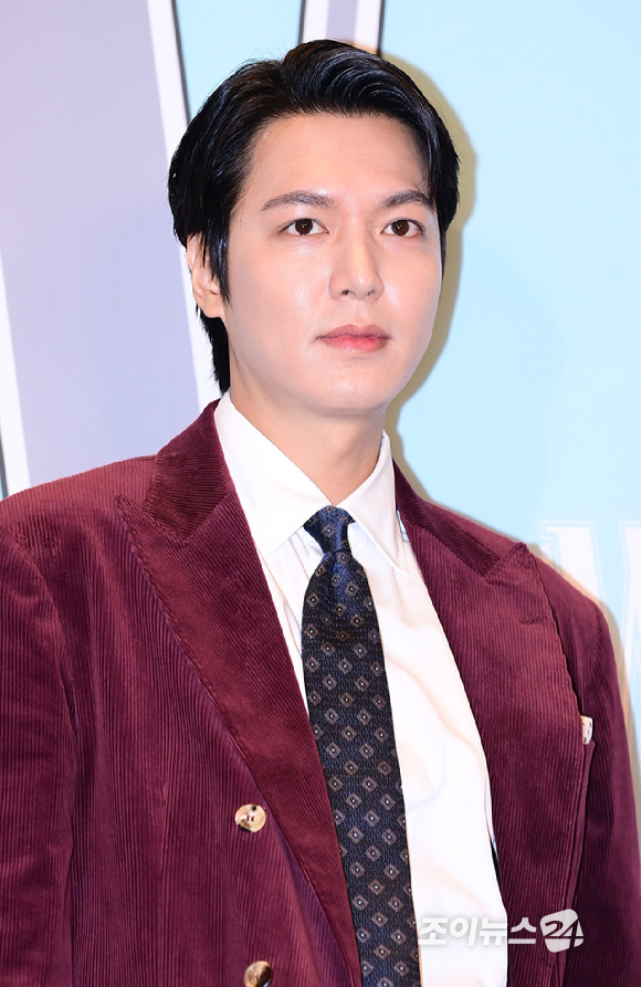 배우 이민호가 15일 오후 서울 종로구 포시즌스 호텔에서 열린 제20회 유방암 인식 항상 캠페인 자선 행사 'LOVR YOUR'에 참석하고 있다. [사진=정소희 기자]