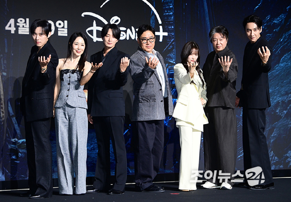 배우 김성철-문정희-이현욱-박보영-김희원-이광수가 27일 서울 영등포구 여의도동 콘래드 서울 호텔에서 열린 디즈니+ 오리지널 시리즈 '골드랜드' 제작발표회에 참석하고 있다. [사진=정소희 기자]
