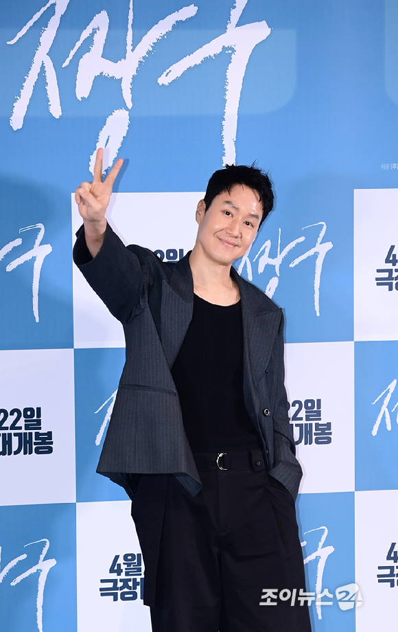 배우 정우가 16일 서울 CGV 용산아이파크몰에서 열린 영화 '짱구'(정우&middot;오성호 공동 연출) 언론시사회에 참석하고 있다. [사진=정소희 기자]