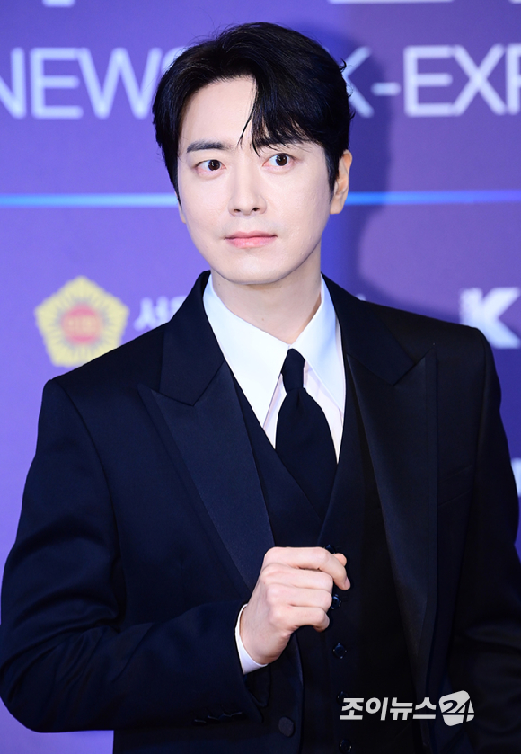 배우 이준혁이 28일 오후 서울 소공동 롯데호텔에서 열린 '2025 NEWSIS 한류엑스포'에 참석하고 있다. [사진=정소희 기자]