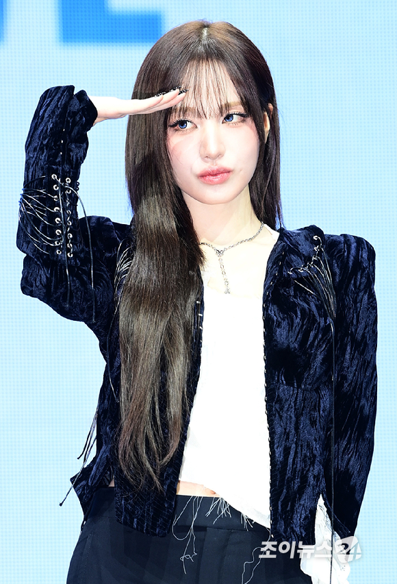 그룹 아이브 리즈가 23일 오후 서울 광진구 광장동 예스24라이브홀에서 열린 아이브(IVE) 정규 2집 '리바이브 플러스'(REVIVE+) 발매 기념 쇼케이스에 참석하고 있다. [사진=정소희 기자]