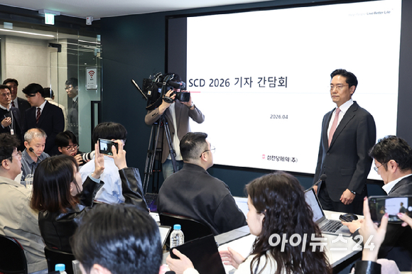 전인석 삼천당제약 대표가 6일 오후 서울 서초구 삼천당제약 본사에서 열린 기자간담회에서 발언하고 있다. [사진=곽영래 기자]