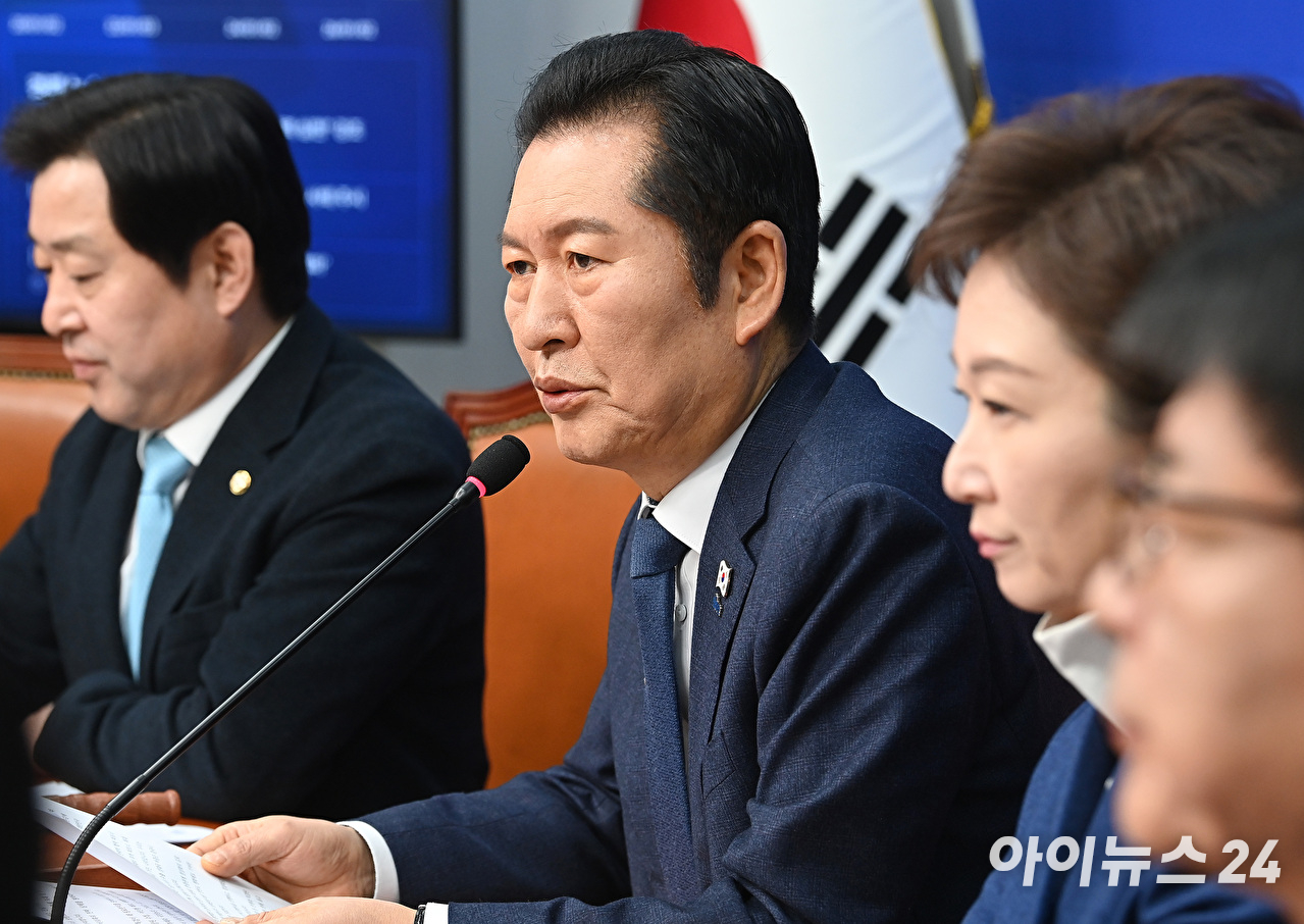 정청래 더불어민주당 대표가 5일 서울 여의도 국회에서 열린 최고위원회의에서 발언하고 있다. [사진=곽영래 기자]