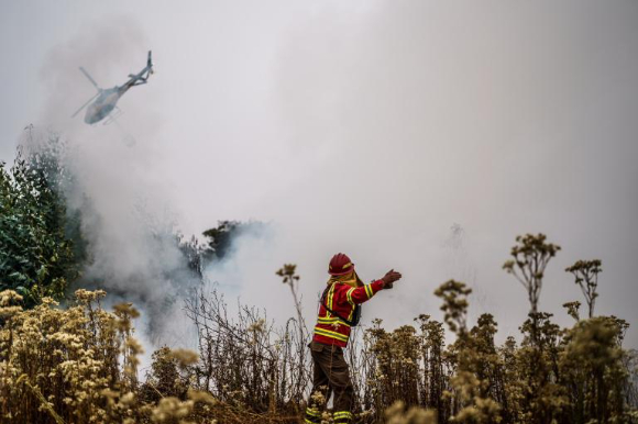 칠레에서 대형 산불이 발생해 지금까지 120여명이 사망한 것으로 전해졌다. [사진=WMO/Presidencia de Chile]
