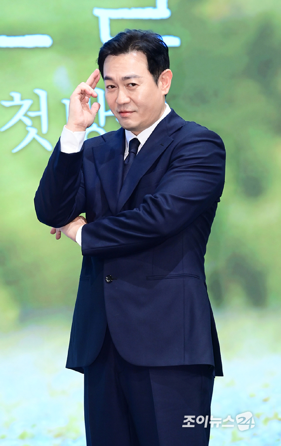 배우 박용우가 16일 오후 서울 구로구 더세인트에서 열린 KBS2 토일드라마 '은수 좋은 날' 제작발표회에서 포즈를 취하고 있다. [사진=정소희 기자]