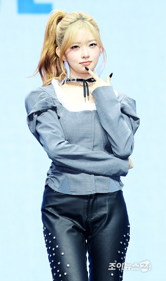 아이브 레이가 23일 오후 서울 광진구 광장동 예스24라이브홀에서 열린 아이브(IVE) 정규 2집 '리바이브 플러스'(REVIVE+) 발매 기념 쇼케이스에 참석하고 있다. [사진=정소희 기자]