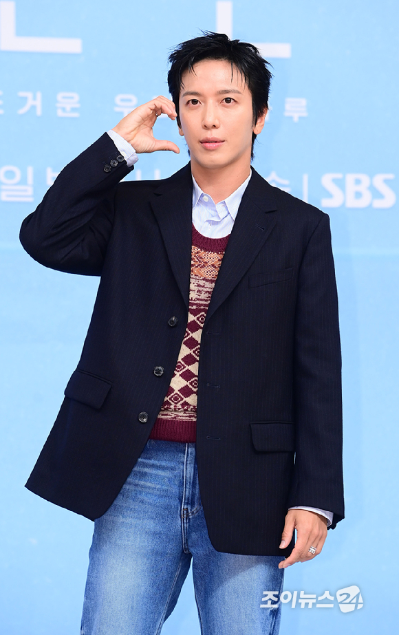 씨엔블루 정용화가 31일 오후 서울 양천구 목동 SBS에서 열린 SBS 새 예능프로그램 '내 남은 연애' 제작발표회에 참석하고 있다. [사진=정소희 기자]