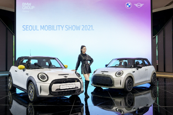 BMW 그룹 코리아가 '2021 서울모빌리티쇼'에 참가해 콘셉트 모델인 '미니(MINI) 스트립'을 아시아 최초로 공개했다. [사진=BMW 그룹 코리아]