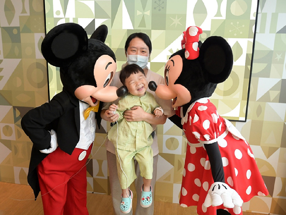 디즈니코리아, 삼성서울병원에 &apos;환아 친화적 공간&apos; 조성