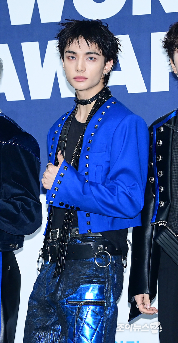 그룹 스트레이 키즈(Stray Kids) 현진이 21일 오후 서울 잠실실내체육관에서 열린 '2025 케이 월드 드림 어워즈'(2025 K WORLD DREAM AWARDS)에 블루카펫 행사에 참석하고 있다. [사진=정소희 기자]