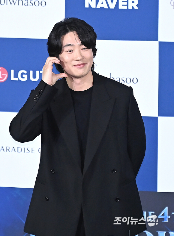 배우 안재홍이 25일 오전 서울 영등포구 CGV 여의도에서 열린 청룡시리즈어워즈 핸드프린팅 행사에서 포토타임을 갖고 있다. [사진=곽영래 기자]
