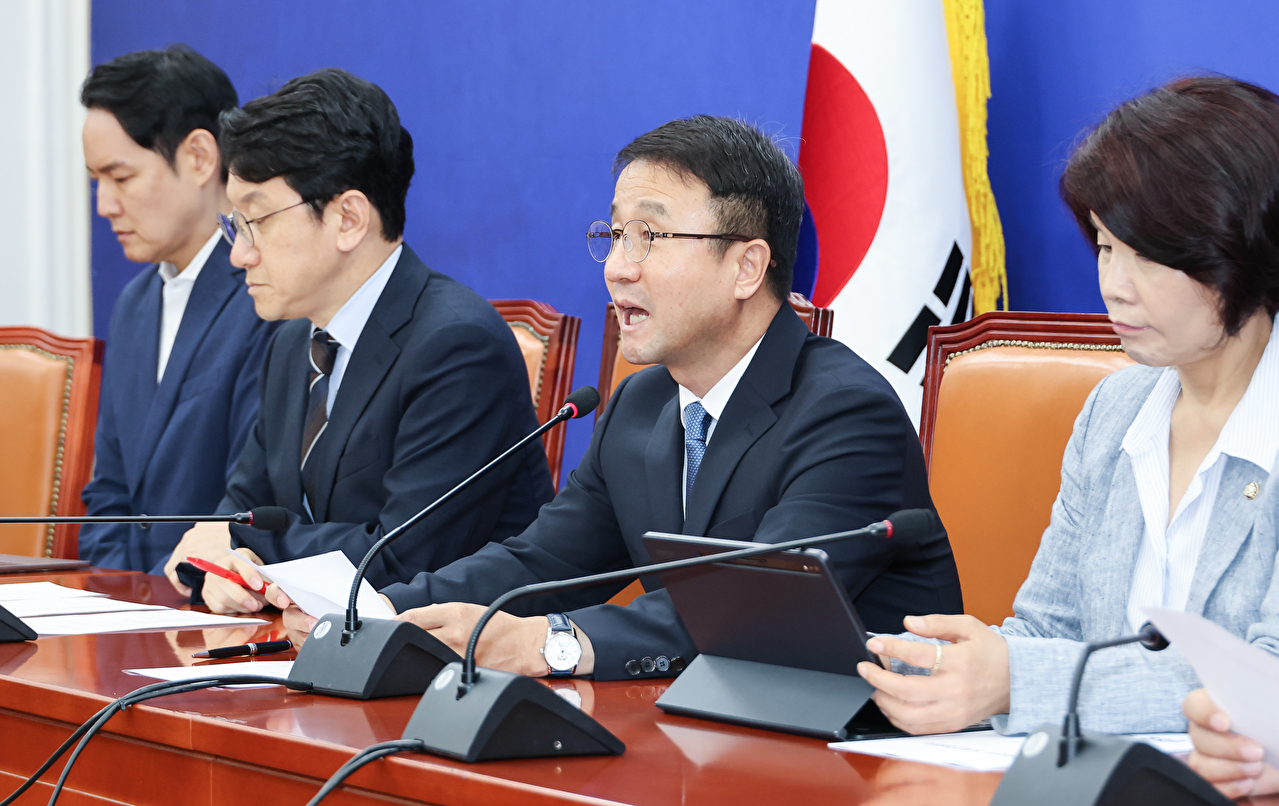 더불어민주당 한병도 대표 직무대행 겸 원내대표가 23일 국회에서 열린 정책조정회의에서 발언하고 있다. 2026.7.23 [사진=연합뉴스]