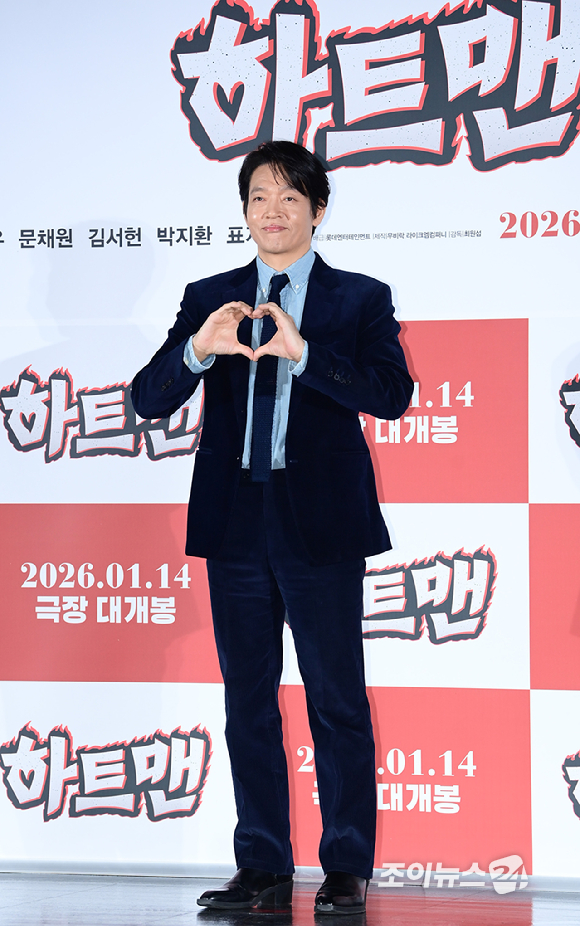 배우 박지환이 11일 오전 서울 광진구 자양동 롯데시네마 건대입구점에서 열린 영화 '하트맨'(감독 최원섭) 제작보고회에 참석하고 있다. [사진=정소희 기자]