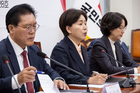 국민의힘 반도체ㆍAI 첨단산업특별위원회 위원장인 양향자 최고위원이 3일 국회에서 열린 특위 2차 전체 회의에서 발언하고 있다. [사진=연합뉴스]