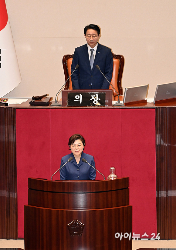 성평등가족위원장으로 선출된 김정재 국민의힘 의원이 30일 서울 여의도 국회에서 열린 본회의에서 당선 인사를 하고 있다. [사진=곽영래 기자]