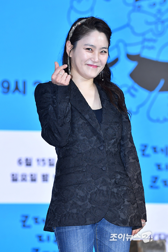 첼로연주가 겸 지휘자 장한나가 10일 오전 서울 영등포구 여의도동 KBS별관에서 진행된 KBS 2TV 새 예능프로그램 '크레이지 리치 코리안' 제작발표회에 참석해 포즈를 취하고 있다. [사진=문수지 기자]