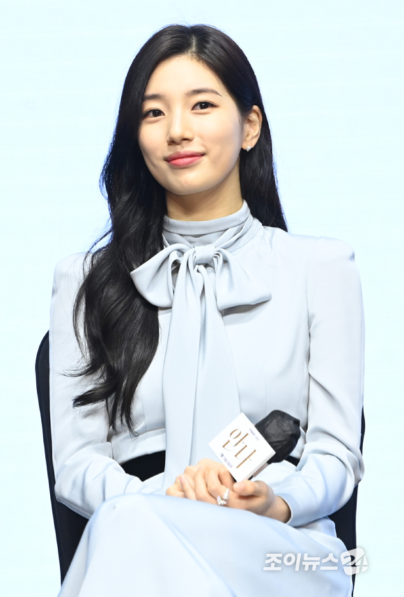 배우 수지가 21일 오전 여의도 콘래드서울에서 열린 쿠팡플레이 시리즈 '안나' 제작발표회에 참석하고 있다. [사진=정소희 기자]