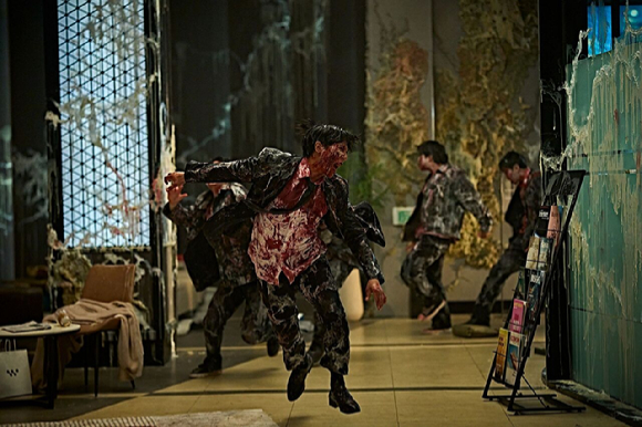 '군체' 감염자 스틸컷 [사진=(주)쇼박스]