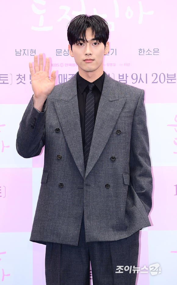 배우 홍민기가 30일 오후 서울 마포구 스탠포드호텔에서 열린 KBS2 새 토일 미니시리즈 '은애하는 도적님아' 제작발표회에 참석하고 있다. [사진=정소희 기자]