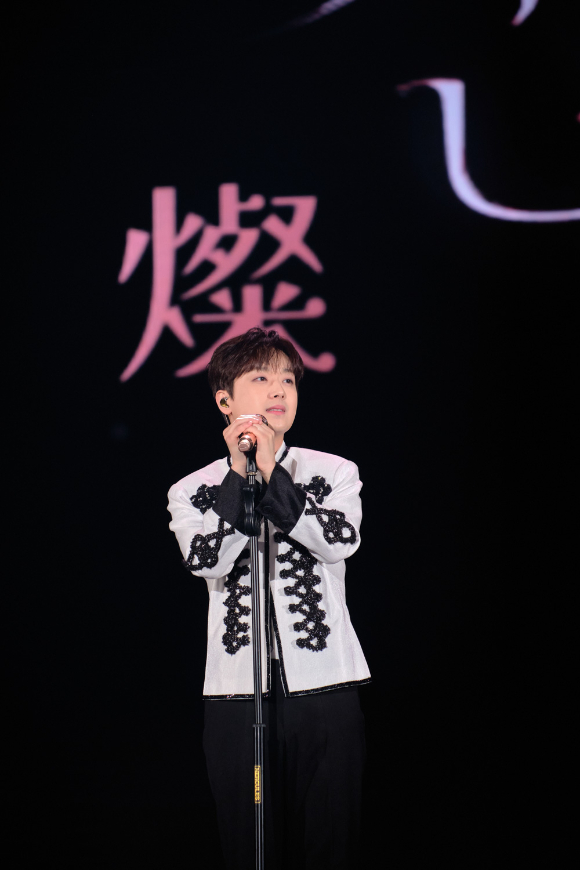 '이찬원 콘서트 찬가: 디어 마이 찬스' [사진=CGV ICECON]